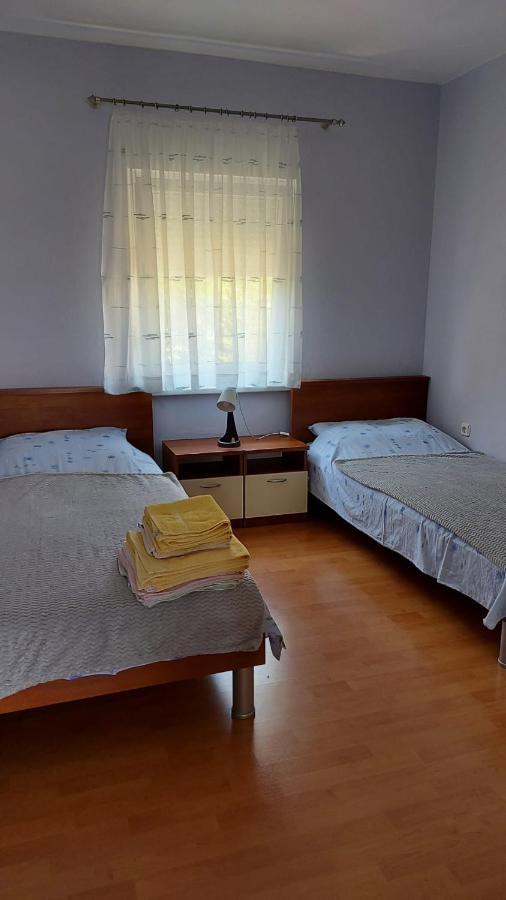 Apartments Bolont Паг Екстериор снимка