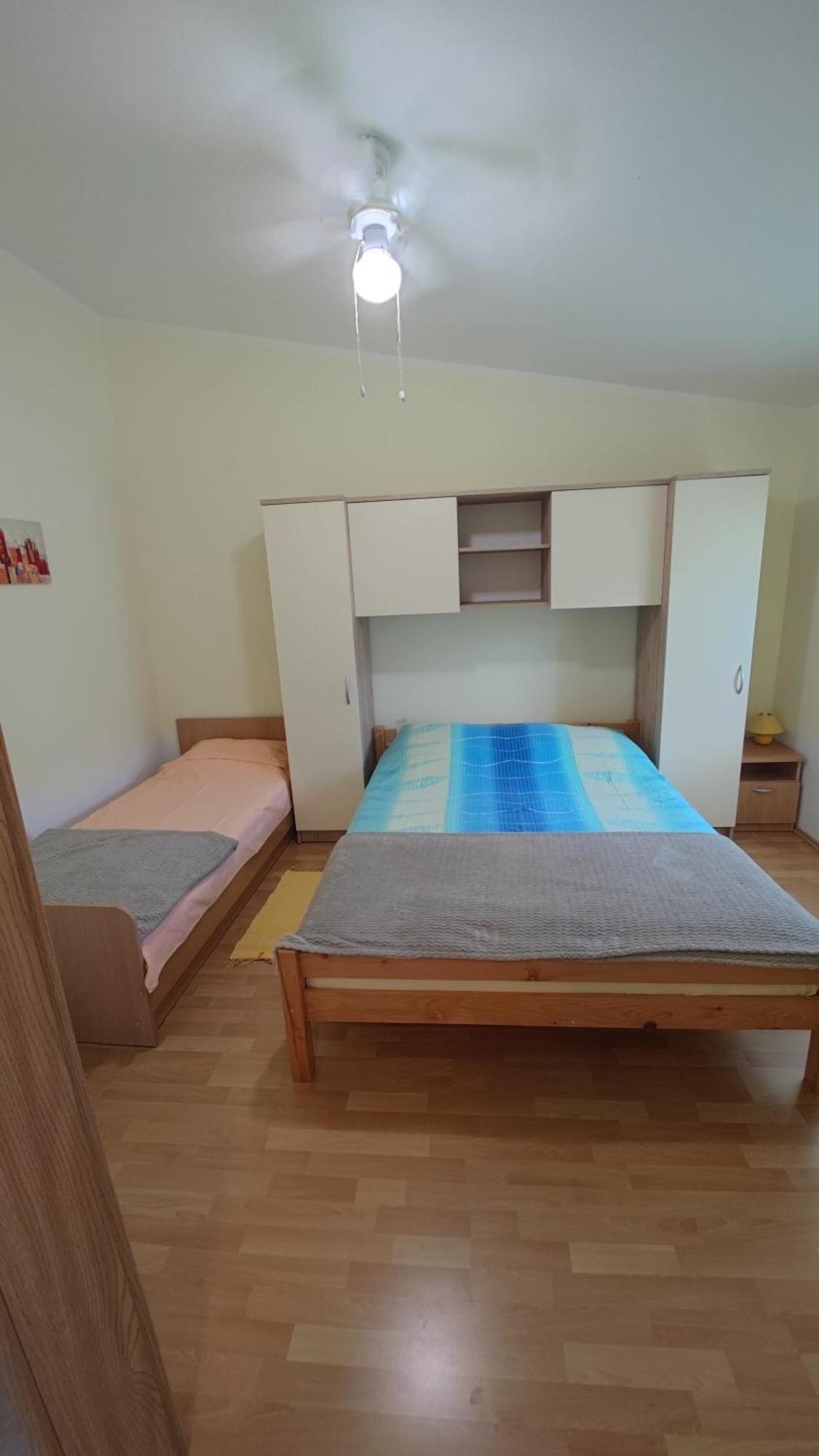 Apartments Bolont Паг Екстериор снимка